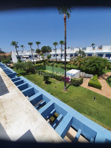 Foto 5ef6f50b-8123-4ab2-b2b1-61da4cf5a9ad. Casa adossada a paseo del golf 2 a Islantilla golf Islantilla