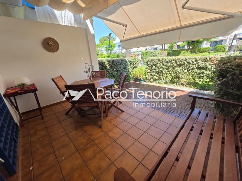 Foto f1cefadc-5d8e-4df5-b405-10b880626ef5. Casa adossada a paseo del golf 2 a Islantilla golf Islantilla