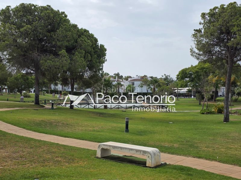 Foto ed3db8c9-f64b-432c-b26f-fd222e3661d3. Pis a avenida del deporte 4 a Islantilla golf Islantilla