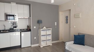 Lloguer Apartament  Avenida de extremadura 7. Alquiler apartamento a 250 metros de la playa la antilla