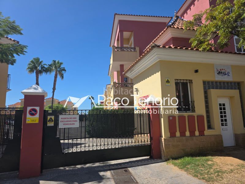 Foto 36226789-6b9f-4e58-bcb4-ff6006a59fc8. Appartamento in avenida de las cumbres 2 in Islantilla golf Islantilla
