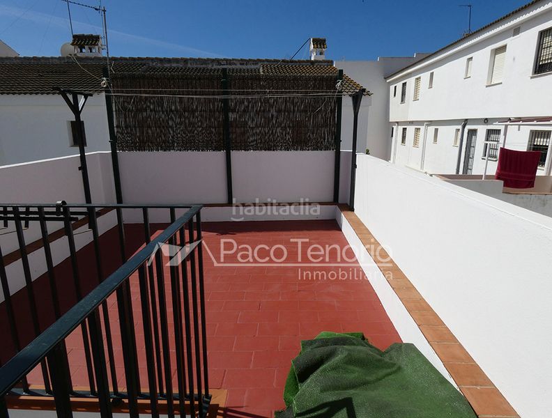 Foto ba1b39c7-ace8-4593-a8a6-64f9dfc0d12c. Casa adossada amb aparcament a La Antilla