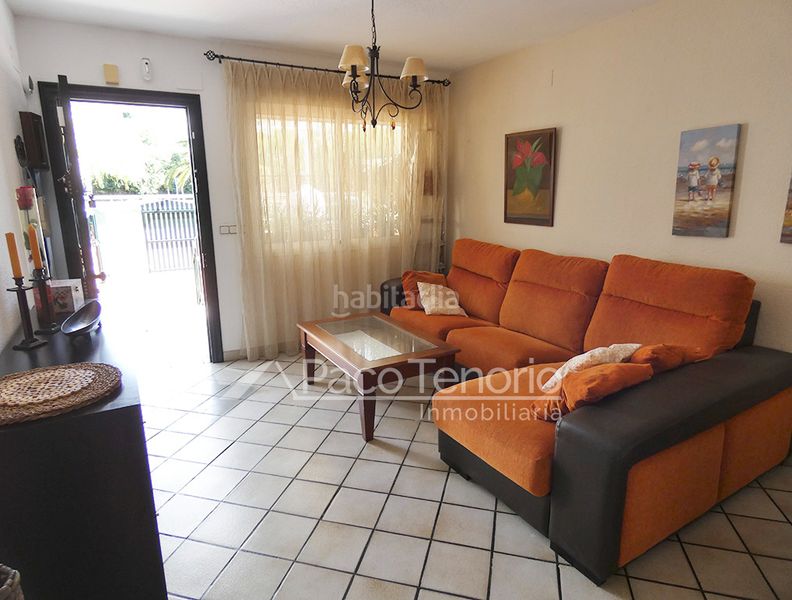 Foto e1882e94-a0ac-4abb-b09b-302e1a1e8e35. Casa adossada amb aparcament a La Antilla