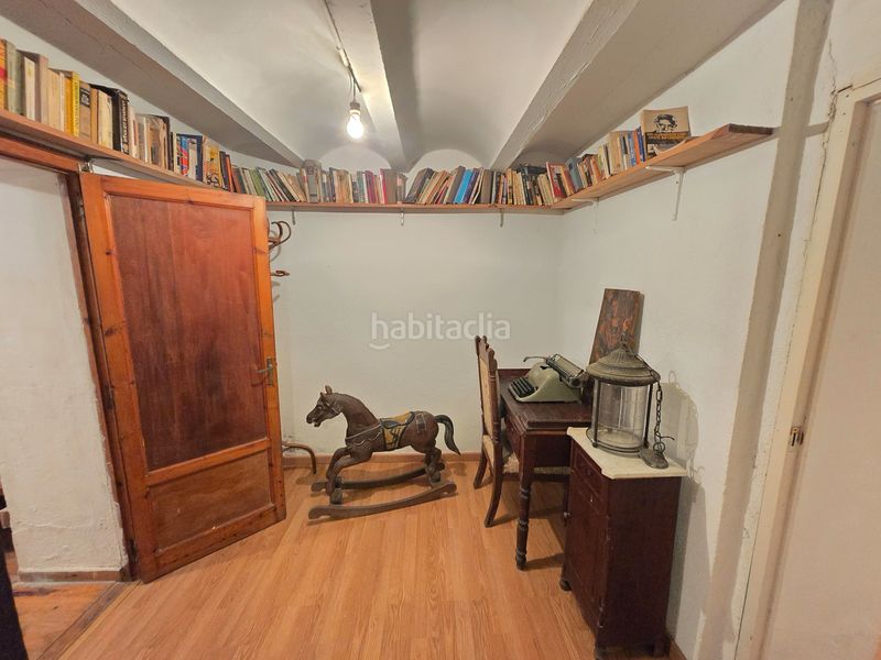 Foto 0bc0570a-86dd-4123-8276-7e42fda3abb6. Casa amb xemeneia calefacció aparcament a Centre Sant Just Desvern