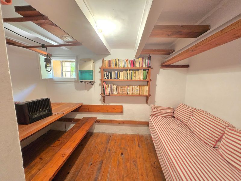 Foto d1f8a875-8376-46b8-b3c4-f09fb2d27093. Casa amb xemeneia calefacció aparcament a Centre Sant Just Desvern