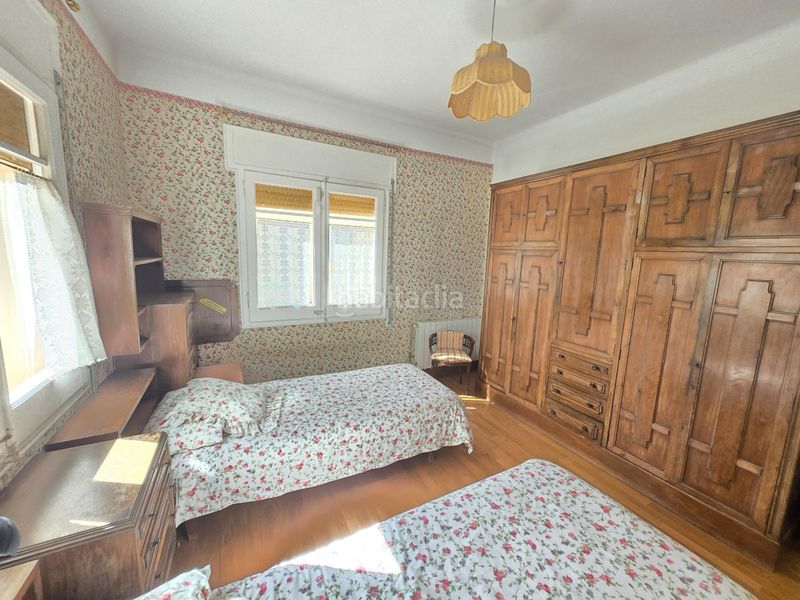 Foto ec187642-58f0-4153-9db5-4b4e9a129cbe. Casa amb xemeneia calefacció aparcament a Centre Sant Just Desvern
