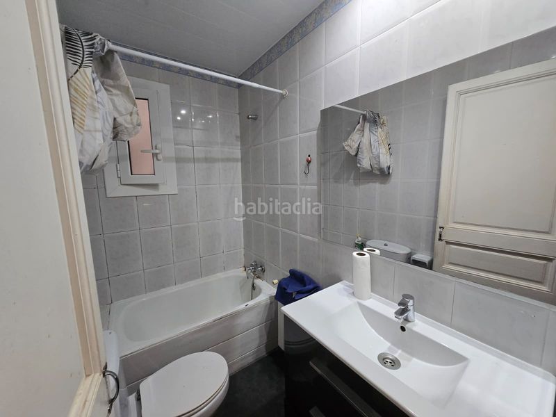 Foto e0d28b6a-4de1-4743-86f3-691654b1a8af. Pis amb calefacció a Sant Antoni Barcelona