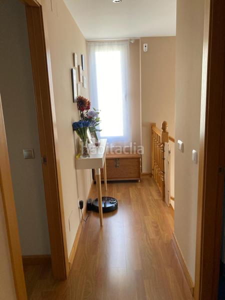 Foto 11ef0df1-bb0a-4e1a-869b-693f98c8a6bd. Casa pareada en calle la cobatilla 22 impecable vivienda mejor que a estrenar. en Matapozuelos