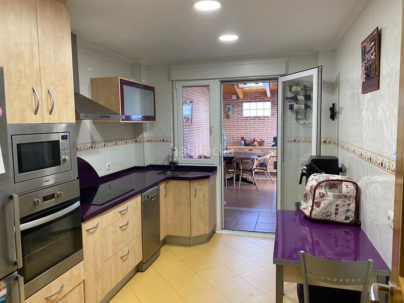 Foto 354f9305-e4f7-4859-ab4f-bc9f86b5d342. Casa pareada en calle la cobatilla 22 impecable vivienda mejor que a estrenar. en Matapozuelos