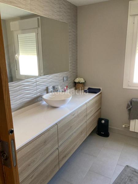 Foto 860157f5-7a62-4b40-b9ef-1c80cf2e0426. Casa pareada en calle la cobatilla 22 impecable vivienda mejor que a estrenar. en Matapozuelos