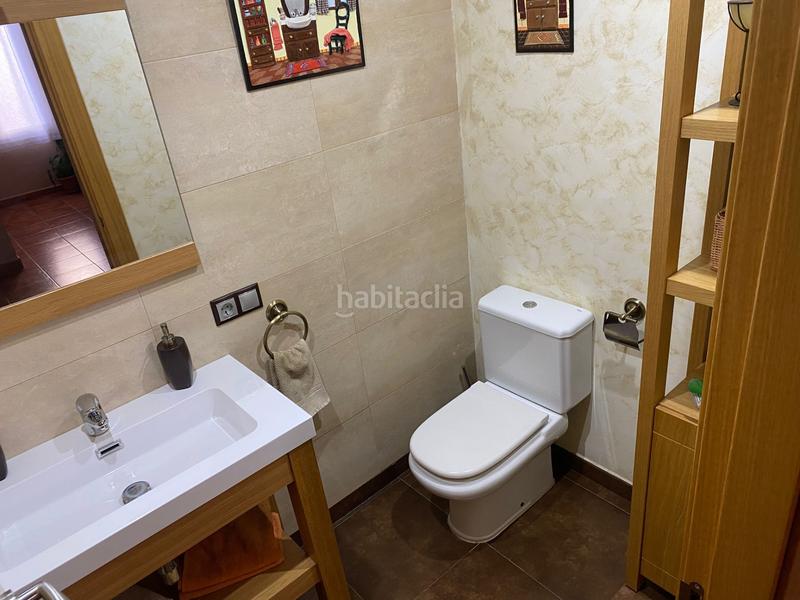 Foto 9dec304d-0ad6-4c30-a01f-1be1e57a8eee. Casa pareada en calle la cobatilla 22 impecable vivienda mejor que a estrenar. en Matapozuelos