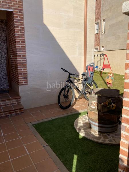 Foto bbb55768-59a3-4709-ad7a-998305dd29fb. Casa pareada en calle la cobatilla 22 impecable vivienda mejor que a estrenar. en Matapozuelos