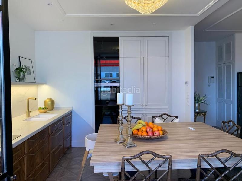 Foto 83306abd-cbaa-4989-8bad-716a55651d75. Alquiler piso espectacular vivienda en calle orense. en Madrid