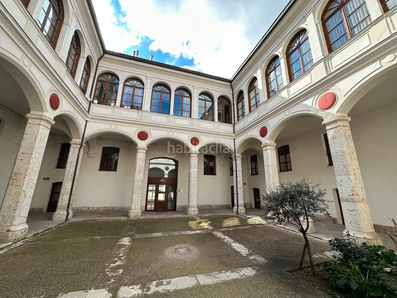 Foto c63c2612-f232-4dfe-b0d4-833d72a336cc. Etagenwohnung mit heizung parking pool in Centro Valladolid