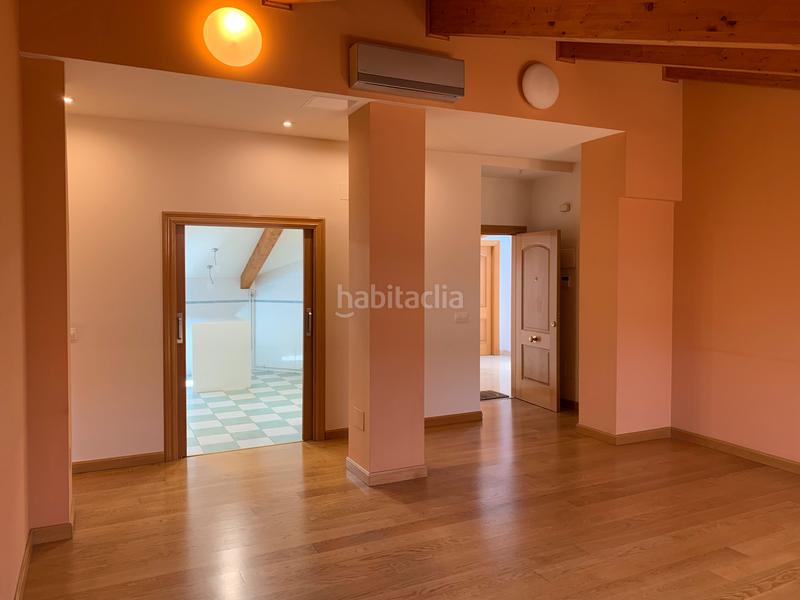 Foto 2b2b5ba2-6480-456b-b241-0dc379fb39e7. Flat with heating parking pool in Centro Valladolid