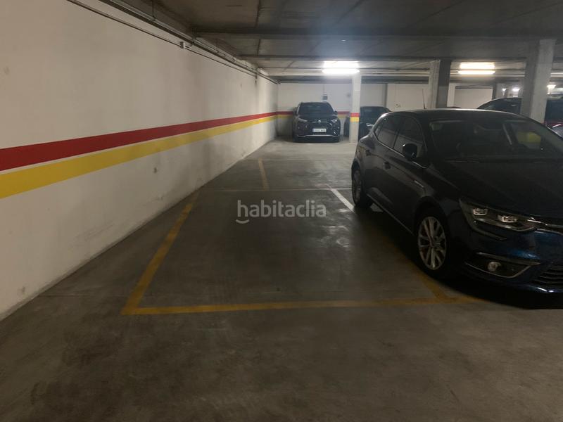 Foto 078801ae-b0f0-41d2-85eb-92eb4c504183. Car parking in calle del monasterio del paular 4 in Valladolid