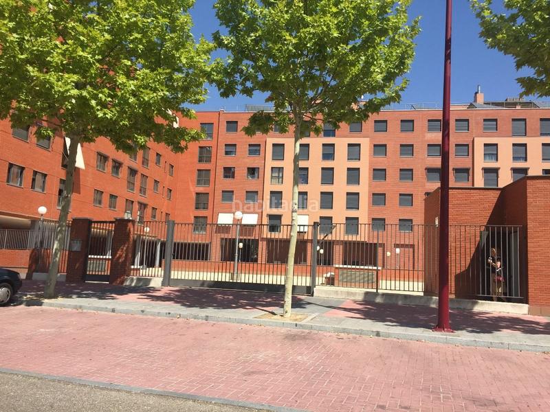 Foto 6d257932-b0f5-4055-8c3e-50fe8237b274. Car parking in calle del monasterio del paular 4 in Valladolid