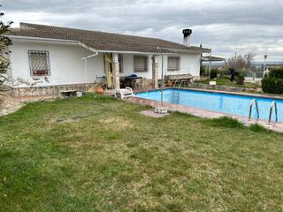 Chalet à Sector 5 el arocal 12. Gran parcela y piscina.