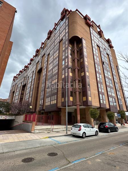 Foto 446a4d93-0c3c-4e91-bdbc-2677c0dbf926. Piso en avenida de irún 4 amplio en zona tranquila en Valladolid