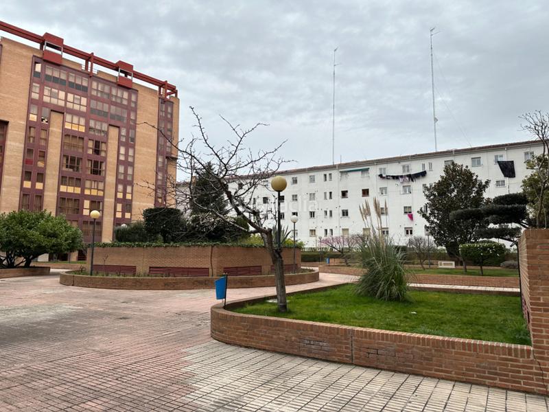 Foto d1239f52-703e-4a00-90dc-df552179fefc. Piso en avenida de irún 4 amplio en zona tranquila en Valladolid