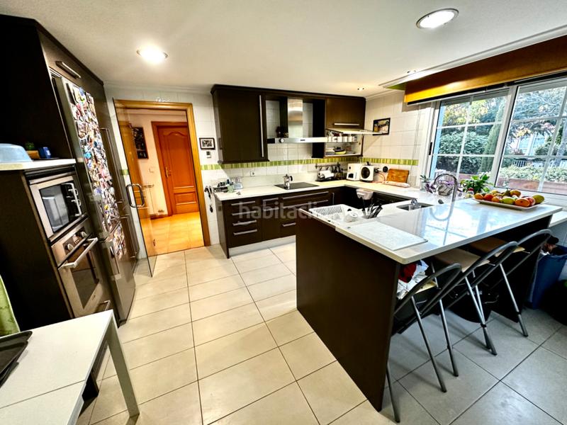 Foto 7044186d-0954-4a38-a314-8f59b01245d8. Casa aparellada amb xemeneia calefacció aparcament a Arroyo de la Encomienda