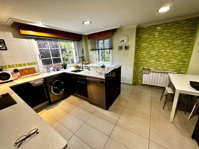 Foto fba35e67-8aa0-46da-94bc-fbdf105bedc0. Casa aparellada amb xemeneia calefacció aparcament a Arroyo de la Encomienda