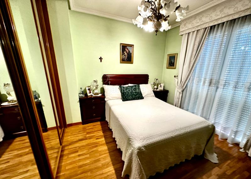 Foto 5bdc7afc-e05d-4c7d-8bc8-710e551e00c9. Casa adosada gran chalet en la mejor zona en Parque Alameda - Paula López Valladolid