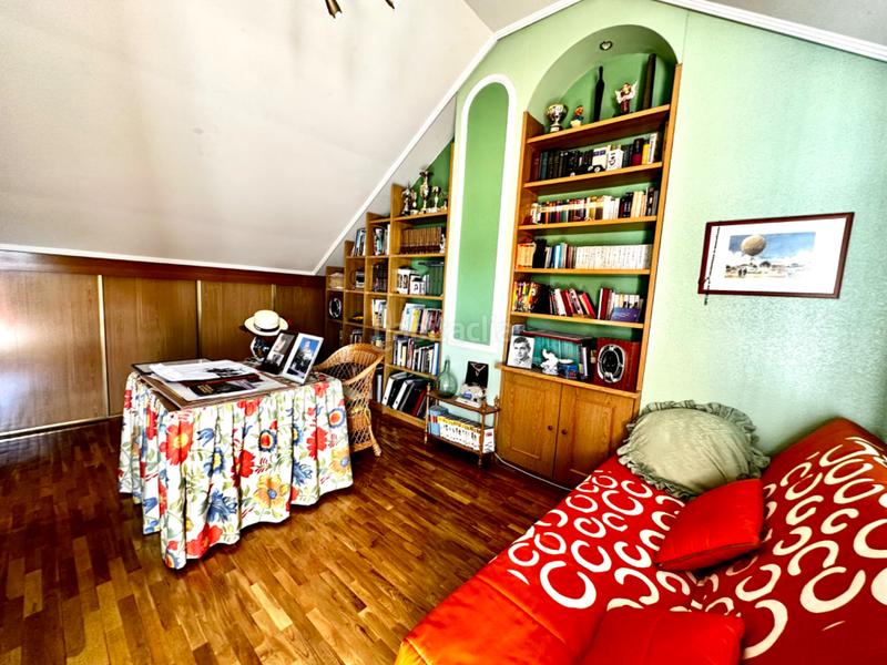 Foto 9401c019-8a53-4f3f-845a-e403bde67884. Casa adosada gran chalet en la mejor zona en Parque Alameda - Paula López Valladolid