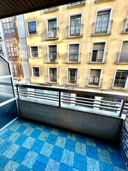 Appartement à Calle josé maría lacort 9. Pisazo en pleno centro