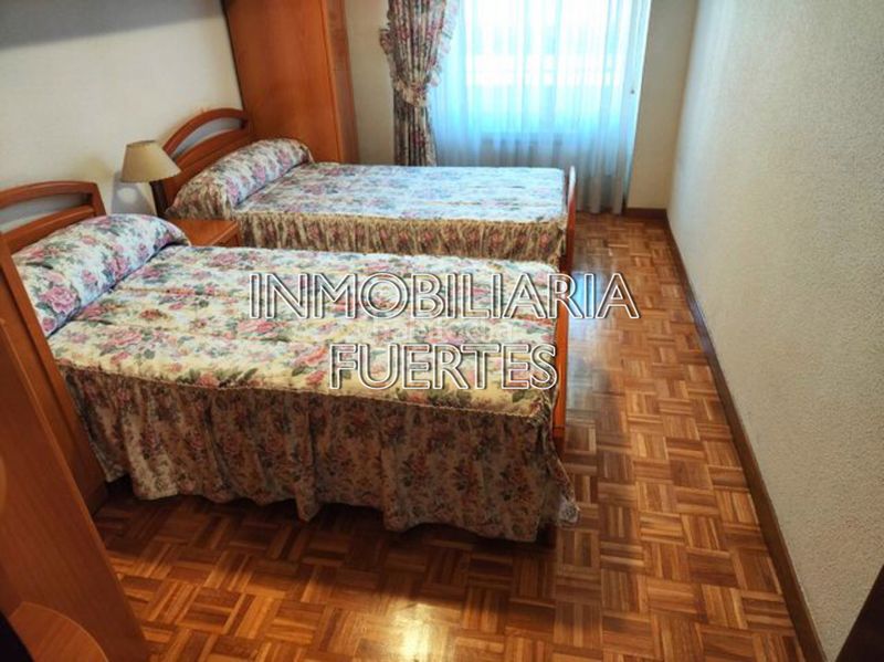 Foto a4b5e8a4-903a-40cb-af6d-e88eed5df378. Rent flat with heating in Las Ventas León