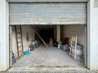 Business premise  Carrer de luis crumiere
