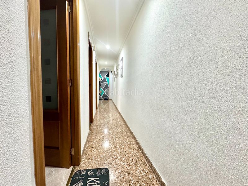 Foto ee9b2b8f-9139-4ef3-a3d6-efaa2cec1449. Pis a Sueca Sueca