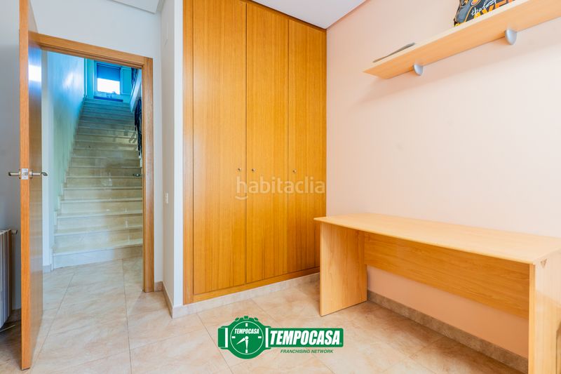Foto b3db6231-4775-4e07-beb9-a04c494d31fb. Casa adosada en Moncada