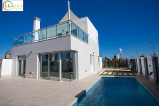 Chalet en Las Lomas de Rame-Bahía Bella. Vive el lujo, siente el confort y disfruta del entorno