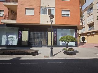 Lloguer Local Comercial a Torre-Pacheco. Local en esquina  centro de torrepacheco