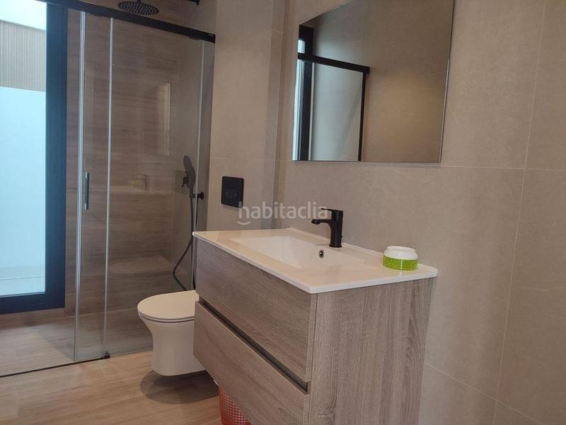 Foto 9ac32bfc-5ea4-4475-a746-115f7d76d97b. Chalet avec parking dans Pueblo Latino Pilar de la Horadada