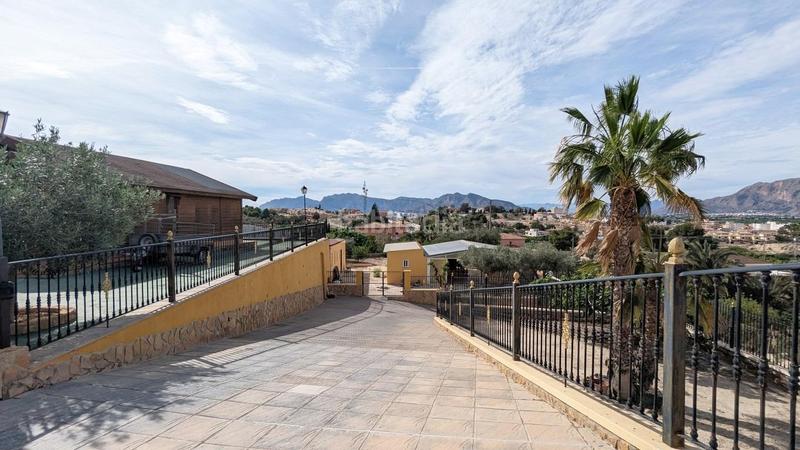 Foto 3d035300-170c-4823-9427-040a9f450485. Chalet mit heizung parking pool in Desamparados - Hurchillo - Torremendo Orihuela