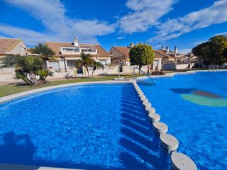 Rent House in La Zenia. Tu nuevo hogar te está esperando!  se alquila 6 meses