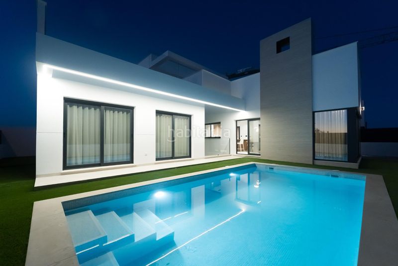 Foto 3bc054c2-7ddb-4685-b0b6-dbd0d8ce650a. Chalet tu paraíso en torre pacheco te espera! en Centro Alcázares (Los)