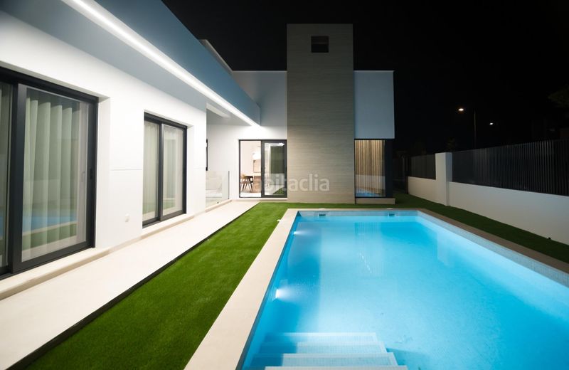 Foto ac439eb8-8c5b-4995-8764-d82f67db610f. Chalet tu paraíso en torre pacheco te espera! en Centro Alcázares (Los)