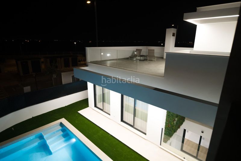 Foto c86d617f-e401-42f4-9c95-c5482fdd9686. Chalet tu paraíso en torre pacheco te espera! en Centro Alcázares (Los)