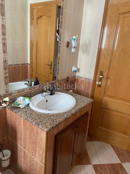 Foto 2950e227-e922-4e4e-9e8b-1d8e79a8df84. Casa adossada amb calefacció aparcament a Ceutí