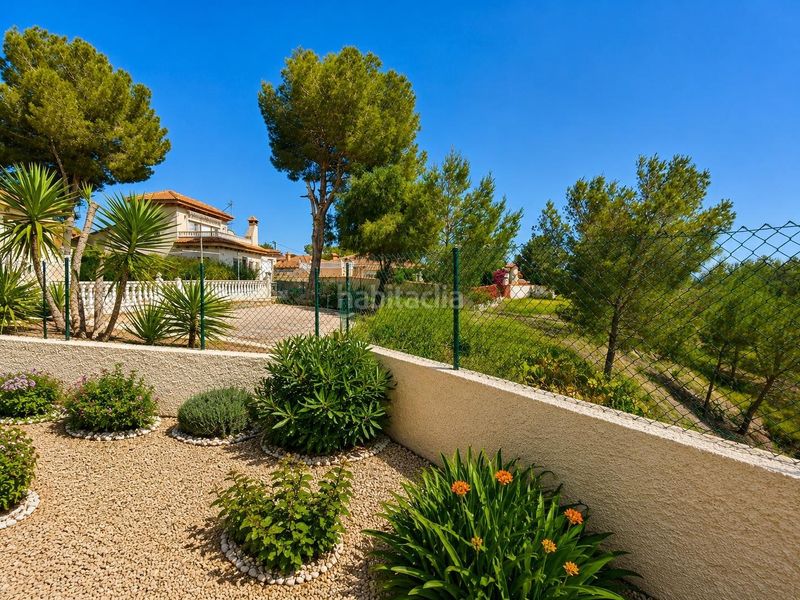 Foto 0d48c410-12f8-4d0c-80b6-e6fdb6ebf51a. Chalet mit heizung parking pool in El Pinar de Campoverde Pilar de la Horadada