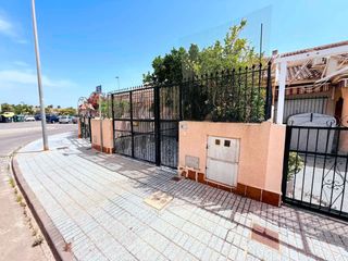 Casa adossada a Centro