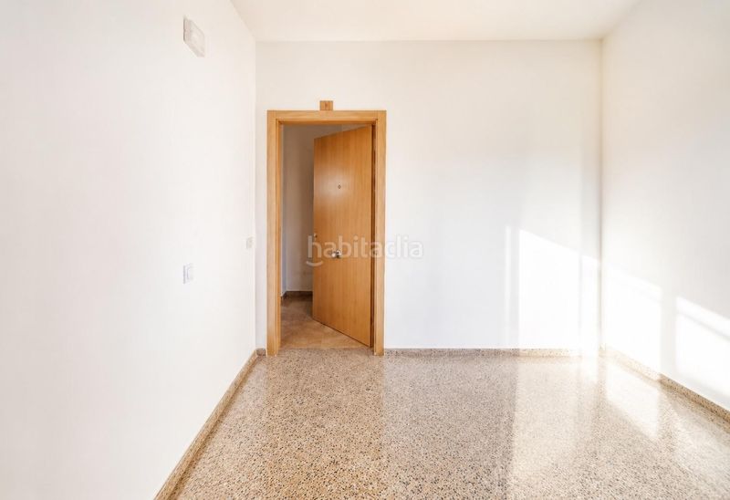 Foto fa8d07ff-8d27-47e0-aa65-2778fbc4ba11. Pis amb aparcament a Ceutí