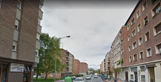 Local commercial  Zumakadi ibilbidea. Local com. en venta en san cristóbal, 2 despachos.
