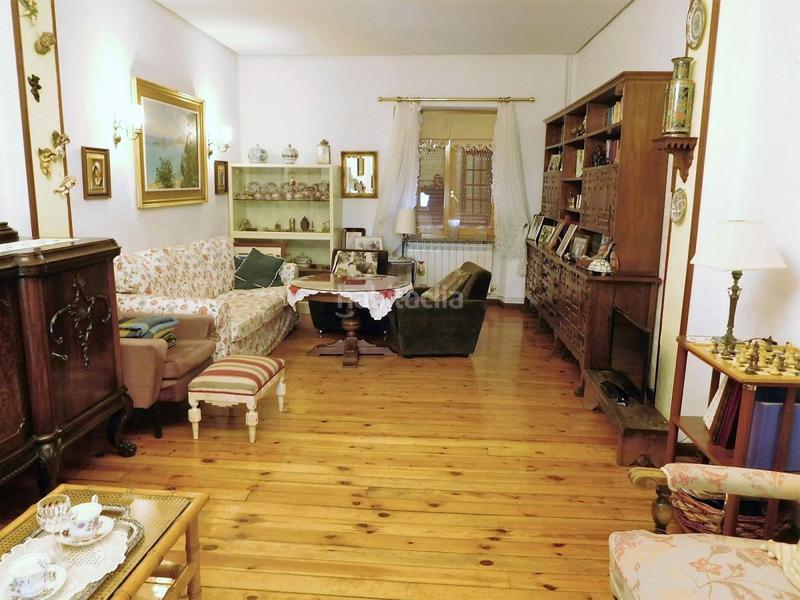 Foto 2c0e3d6f-e0e5-44af-89aa-ceb4b6373043. Casa adossada amb calefacció a Judimendi Vitoria - Gasteiz