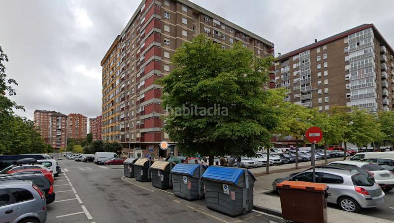 Foto 5d8f172f-dea4-4587-975f-552544eaad3e. Aparcament cotxe a Santa Lucía Vitoria - Gasteiz