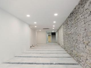 Location Local commercial  Postas. Local com. en alquiler en centro.