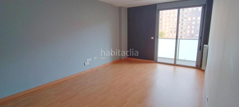 Foto c7ca04f2-0e1e-44e7-af88-bd9d4cbbe723. Piso  en venta en Zabalgana, 3 dormitorios. en Vitoria - Gasteiz